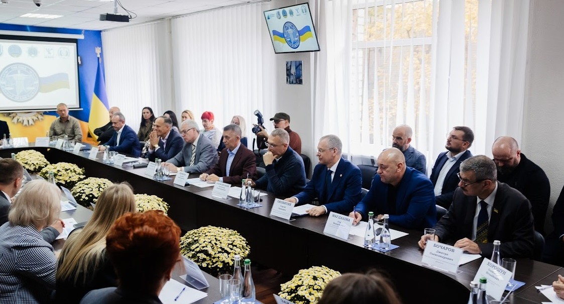 У Дніпрі відкрито перший в Україні науково-практичний ХАБ «Верховенство права»